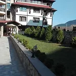 Mountain Mina Daire *